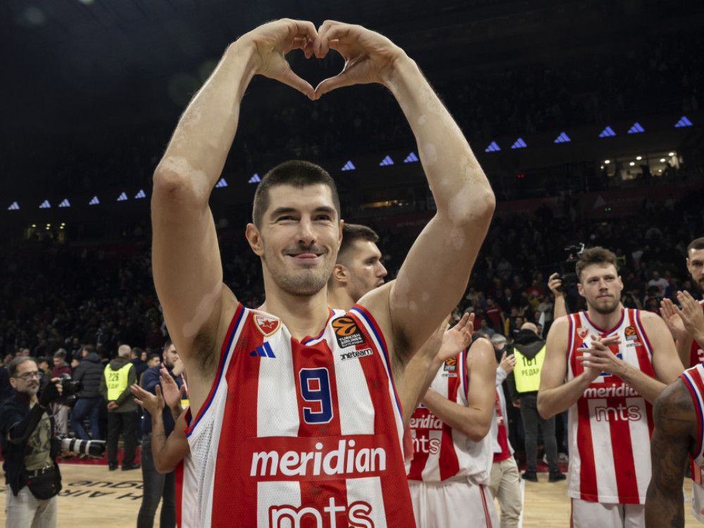 Luka Mitrović razdužio crveno-beli dres