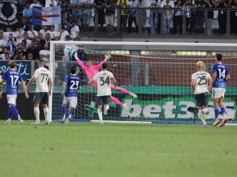 Fabregas ne žali što je ostao na klupi Koma: Majstorije Paza savladale Lacio