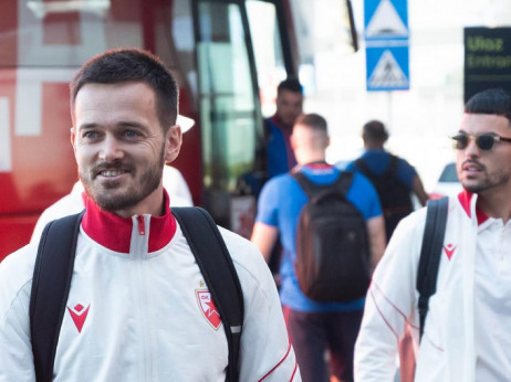 Zvezda krenula po novu vizu za Ligu šampiona: Milojević na Kipar poveo 24 igrača