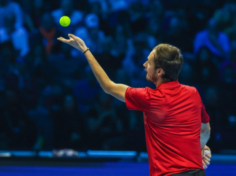 (VIDEO) Mi ovo zovemo slom na javnom mestu...: Kolege "žale" Danila Medvedeva, US Open mu uzima pare