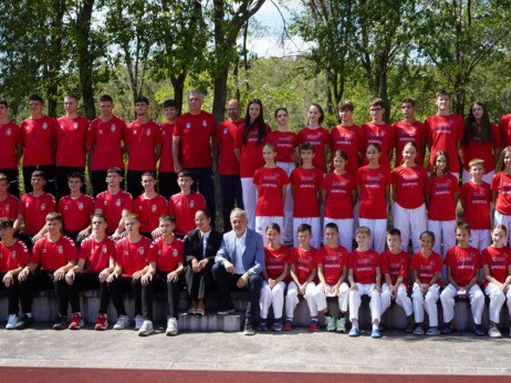 Ministarka Pavkov I ministar Gajić u poseti Sportskom kampu Karataš: Implementacija sporazuma o saradnji