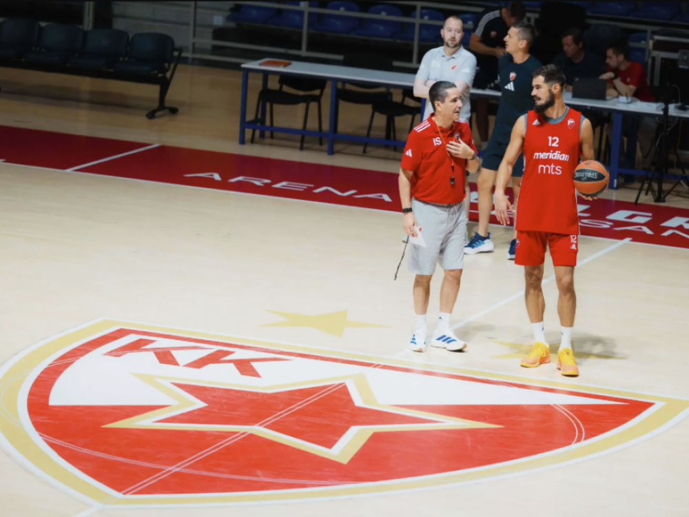 Trener Janis Sferopulos i Nikola Kalinić na prvom treningu nove sezone