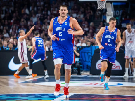 (UŽIVO) Letonija - Srbija (18:22): Rezultatska klackalica u prvom kvartalu, centri su krila "orlova"!