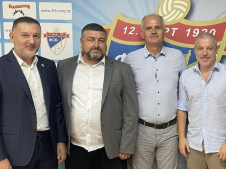 Potpisani ugovori o izgradnji novih fudbalskih terena u Beogradu