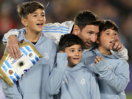 (VIDEO) "Monumental" plakao, slavio i likovao: Mesijeve magije na poslednjem meču za "gaučose" na tlu Argentine
