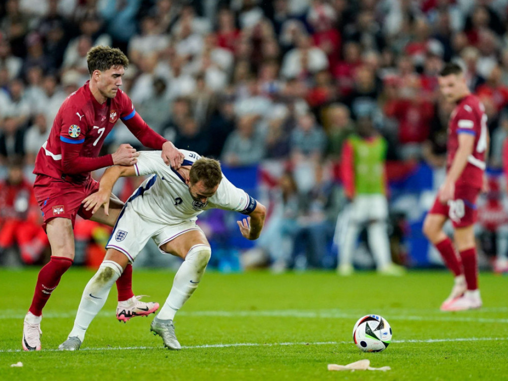 Fudbalske reprezentacije Srbije i Engleske, tokom EURO 2024