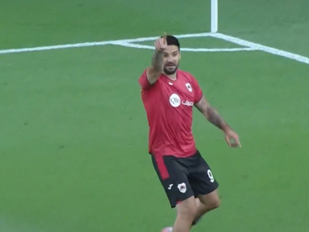 Aleksandar Mitrović, fudbaler Al-Rajana