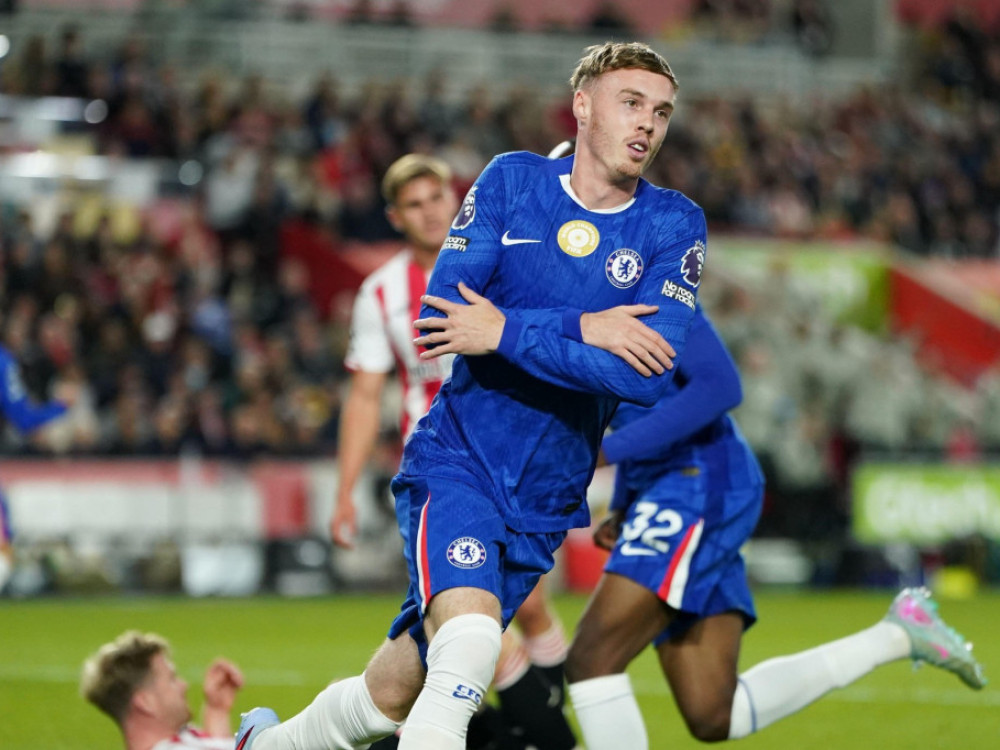 Kol Palmer proslavlja pogodak protiv Brentforda