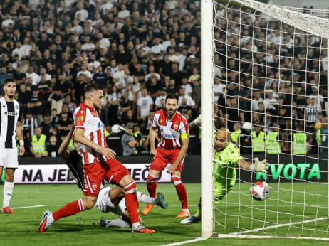 (UŽIVO, VIDEO) Partizan - Crvena zvezda 0:1: Elšnik doneo prednost šampionu