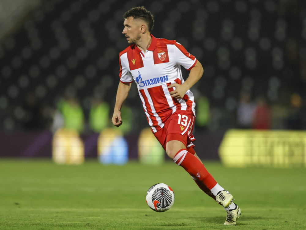 Miloš Veljković u crveno-belom dresu