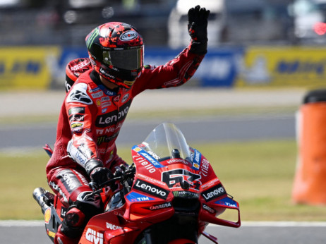 (VIDEO) Moto GP: Strašan pad Becekija i Martina, Banjaja najbrži u sprintu