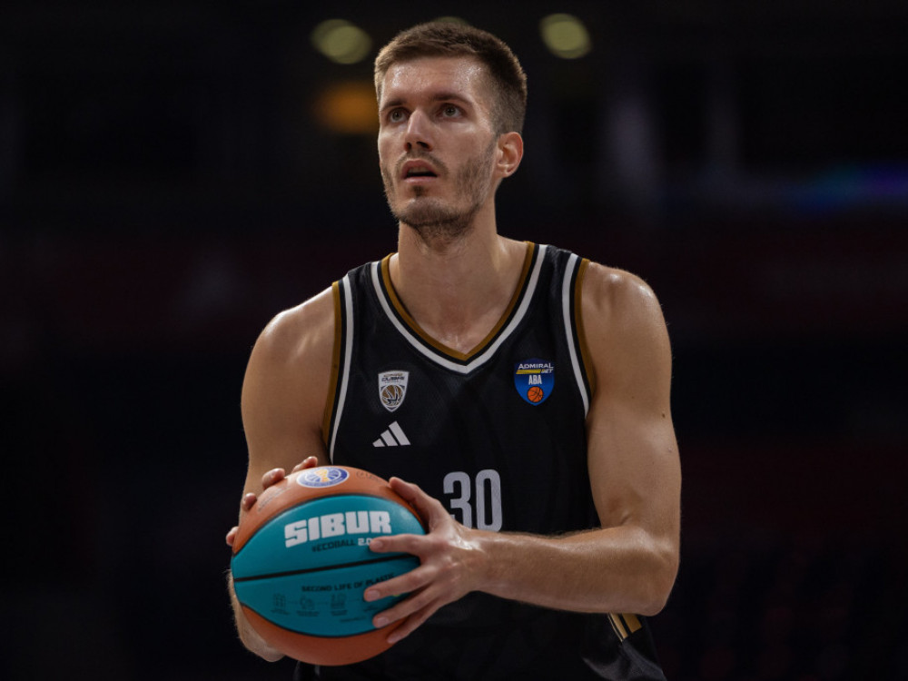 Filip Petrušev, košarkaš Dubaija