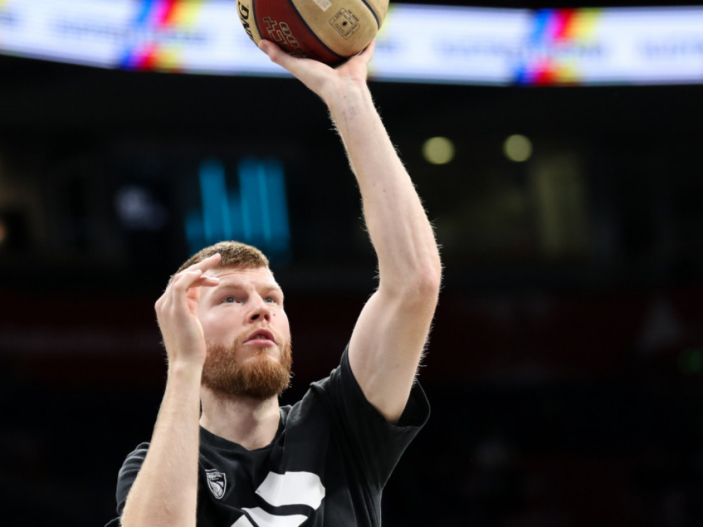 Davis Bertans, košarkaš Dubaija
