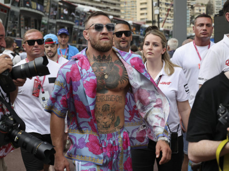 Mekgregor suspendovan, ali ima nečeg tu... UFC zvezda taman spremna za potencijalni spektakl ispred Bele Kuće