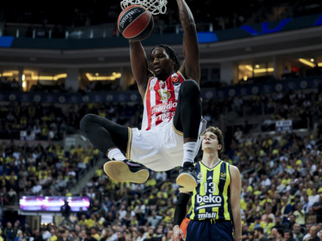 (UŽIVO, VIDEO) Fenerbahče - Crvena zvezda (30:43): Sjajna završnica poluvremena, na "veliki odmor" sa +13