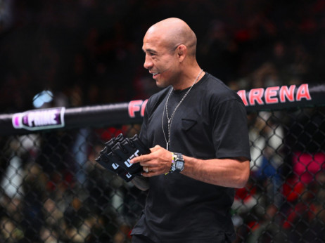 (VIDEO) Sad je stvarno kraj - UFC legenda po drugi put ostavila rukavice u oktagonu: Čuveni Hose Aldo završio sa MMA