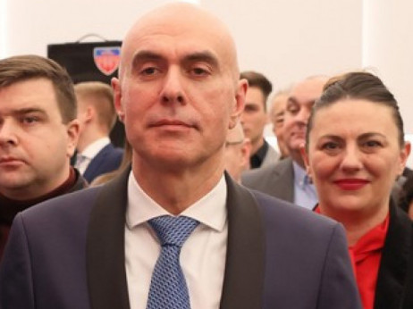 Miloš Nenezić ostao na čelu Napretka, ali opet razmišlja o odlasku