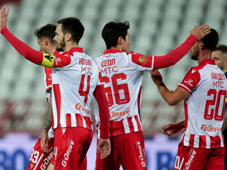 (UŽIVO, VIDEO) Crvena zvezda - IMT (3:0): Ivanić i Arnautović vrhunski u prvom poluvremenu