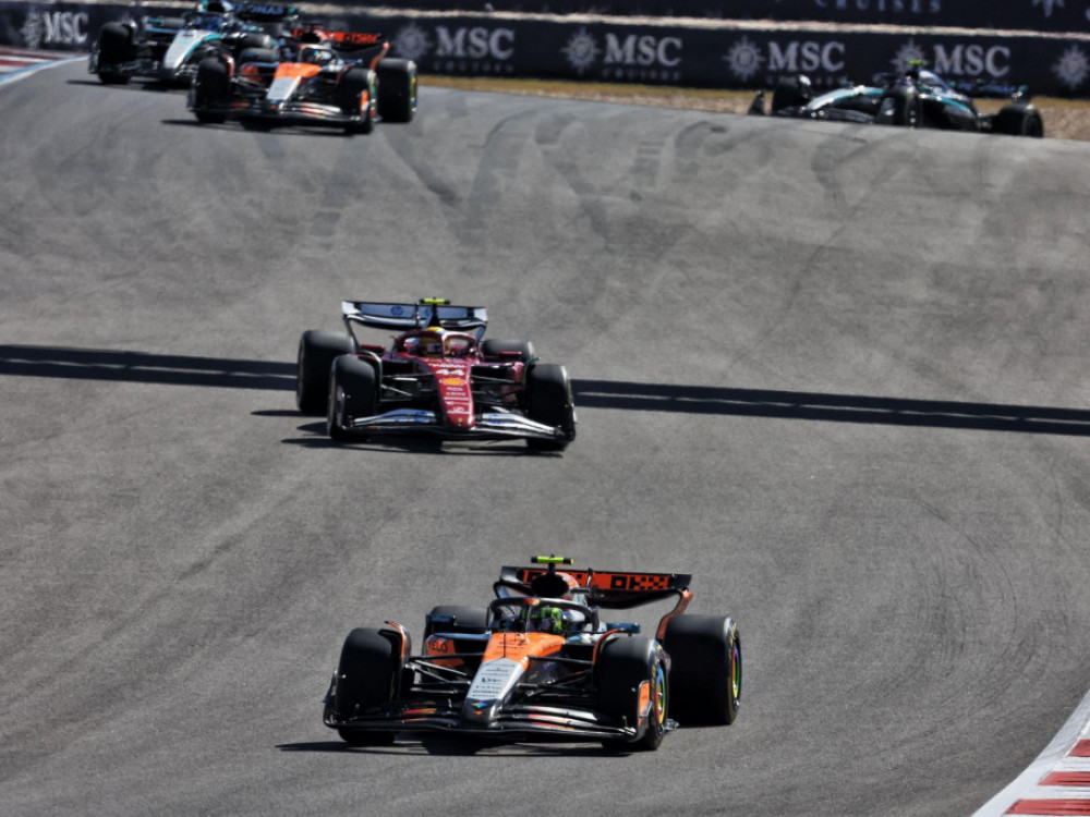 Bolidi Formule 1, na trci za Veliku nagradu SAD