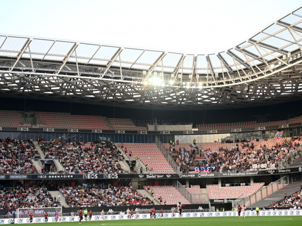 Stadion Nice, tokom prekinutog meča sa Lionom