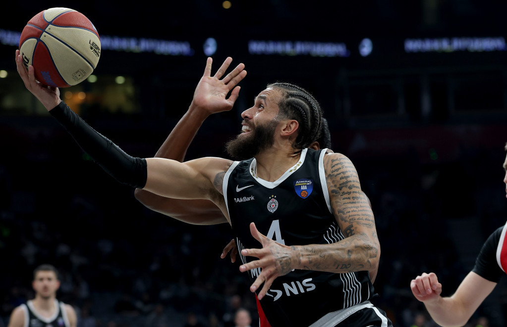 Dvejn Vašington u meču sa FMP-om
