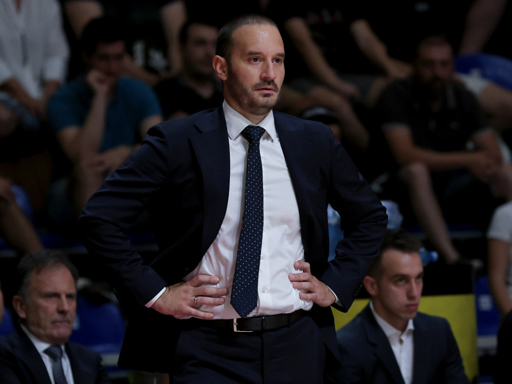 Bogdan Karaičić, srpski košarkaški trener, dobio otkaz u Arisu