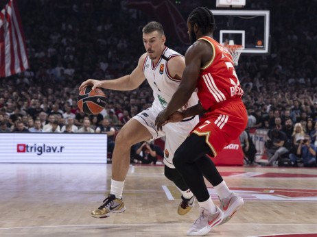 Šamanić napustio Baskoniju, a Čančar - Armani