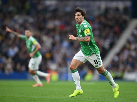 Juve sanja o njemu, a on u tajnosti produžio ugovor: Sandro Tonali još pet godina na "Sent Džejms parku"