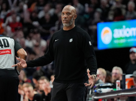 NBA trener uhapšen zbog ilegalnog klađenja! FBI priveo legendarnog Čonsija Bilapsa