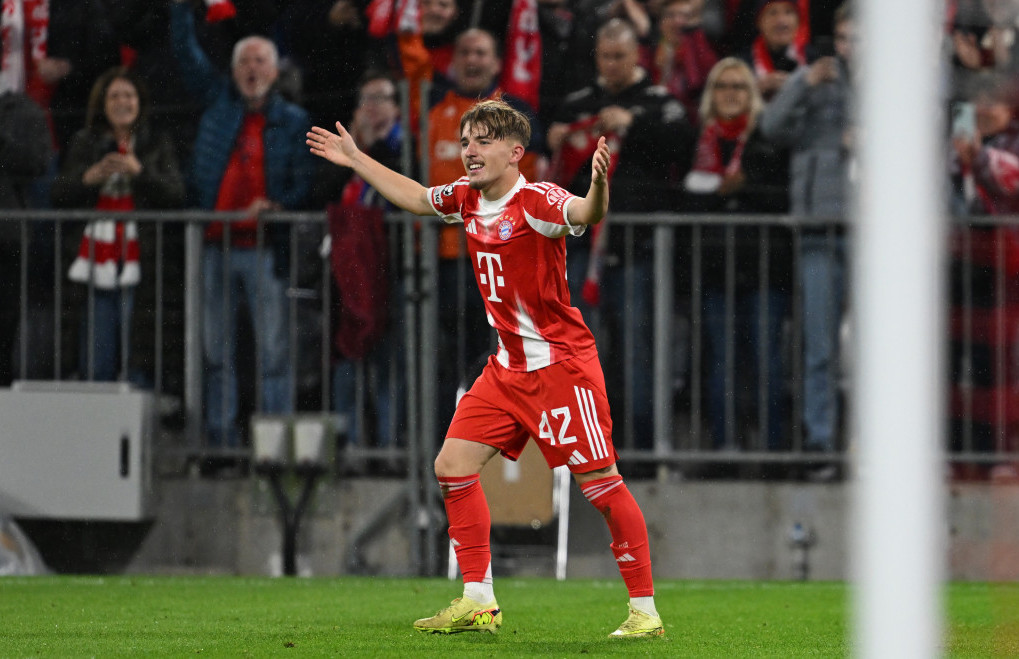 Lenart Karl proslavlja gol