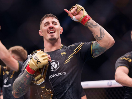Neslavan kraj UFC 321: Sudija obustavio meč zbog povrede oka Aspinala, pojas teške kategorije ostao u rukama Engleza