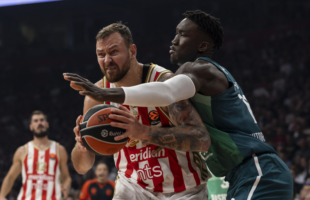 Donatas Motiejunas u duelu sa Kalifom Diopom iz Baskonije