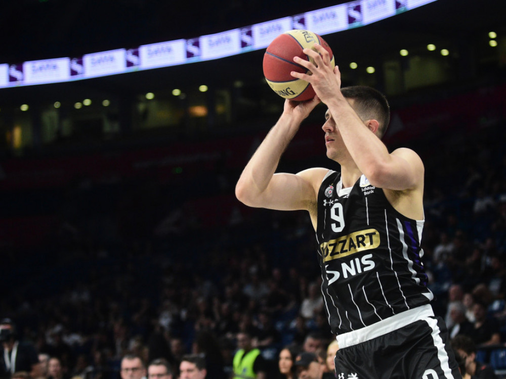 Vanja Marinković, košarkaš crno-belih