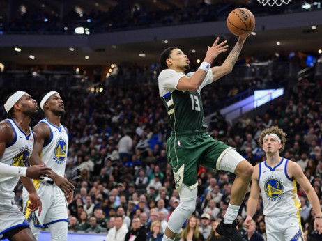 Milvoki bez Janisa savladao Golden Stejt: Rolins blistao sa 32 poena