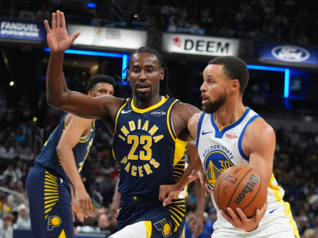 Očajno šutersko veče Karija u Indijani: Desetkovani Dalas poražen u Detroitu