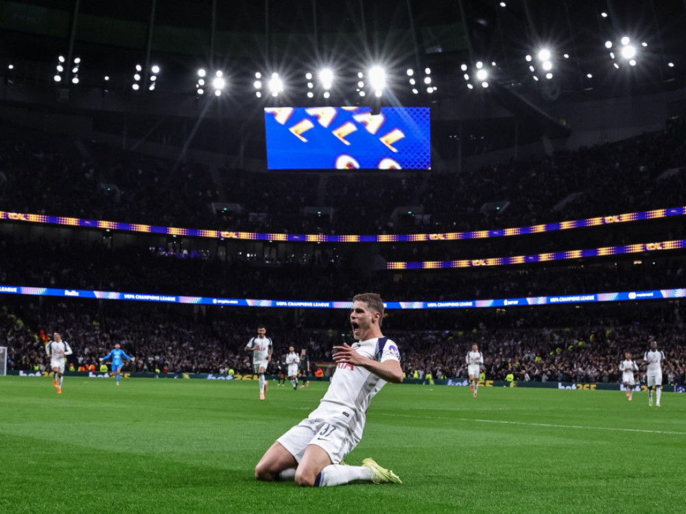 Miki Van de Ven, fudbaler Totenhema, postigao prelep gol protiv