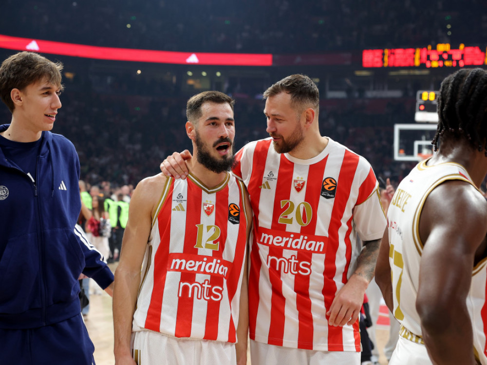 Nikola Kalinić u društvu Donatasa Moteijunasa