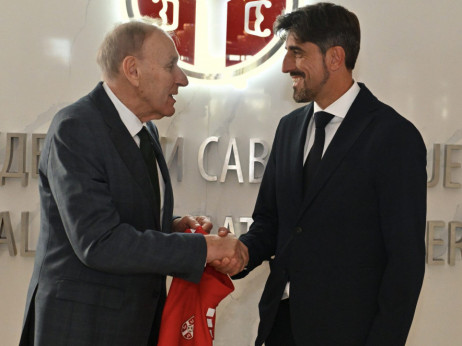 Veljko Paunović predstavljen kao novi selektor Srbije: Zadužio je opremu "orlova"