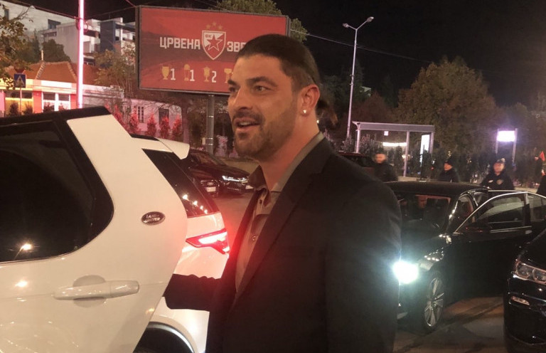 Endi Bara je pratio meč između Crvene zvezde i Lila