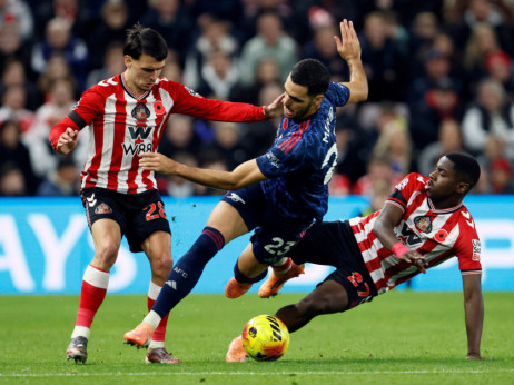 "Crne mačke" su prešle put Arsenalu: "Tobdžije" saterane u šesnaesterac nisu preživele "Stadion svetlosti"