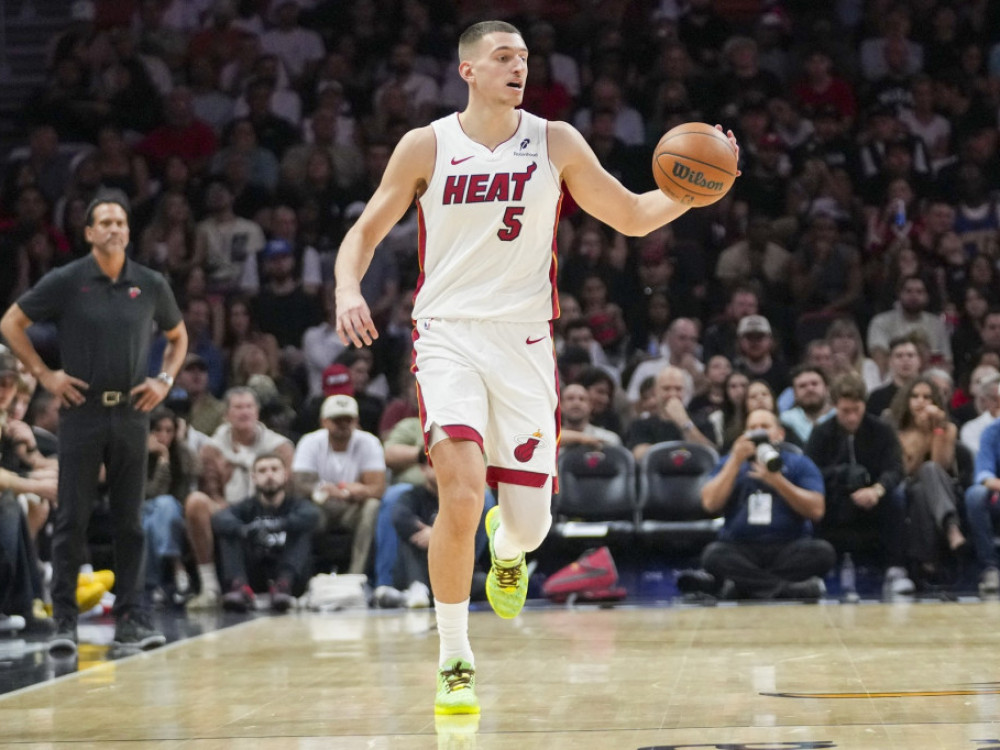 Nikola Jović, košarkaš Majamija, presrećan zbog odličnog nastpa protiv Portlanda