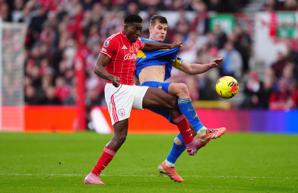 Fudbaleri Foresta i Lidsa u duelu