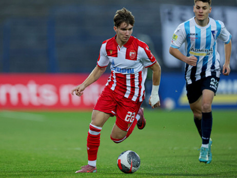 (UŽIVO, VIDEO) Spartak - Crvena zvezda 0:1: Kostov ume i glavom