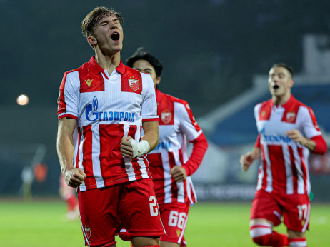 (UŽIVO, VIDEO) Spartak - Crvena zvezda 0:1: Kostov ume i glavom