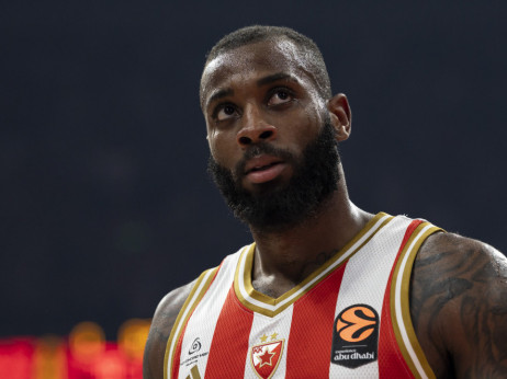 (UŽIVO) Dubai - Crvena zvezda (29:21): Moneke ne igra, Zvezda u zaostatku nakon prve četvrtine