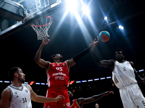 Zvezdin niz prekinut u Emiratima: Brinu povrede Monekea i Izundua...