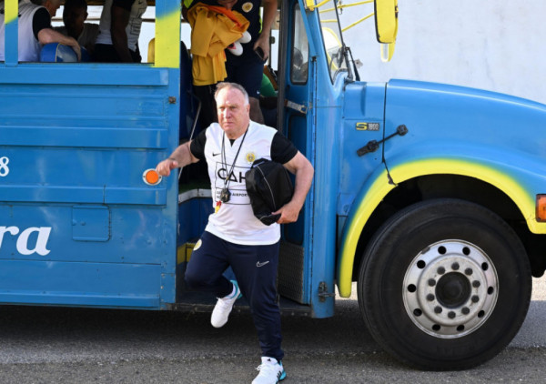 Dik Advokat odveo ostrvo Kurasao na Mundijal, pa podneo ostavku