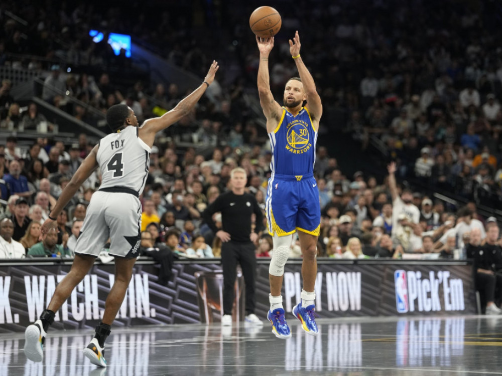 Stef Kari, košarkaš Golden Stejta, fantastičan u pobedi protiv San Antonija