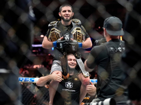 Islam Mahačev ujedinio UFC titule i ispisao istoriju: Australija ostala bez šampiona