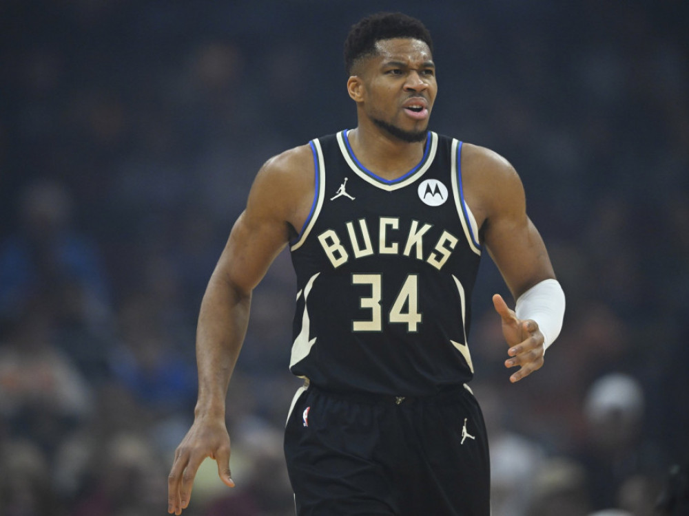 Janis Adetokumbo, košarkaš Milvokija, povređen protiv Klivlenda